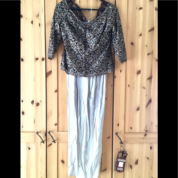 🪶 Gray & Black Cardigan SWEATER Coat Plaid  TOGGLE IMO  S/M  VNUC - Picture 13 of 15